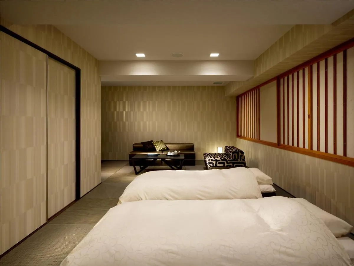 Village Kyōto 3*,