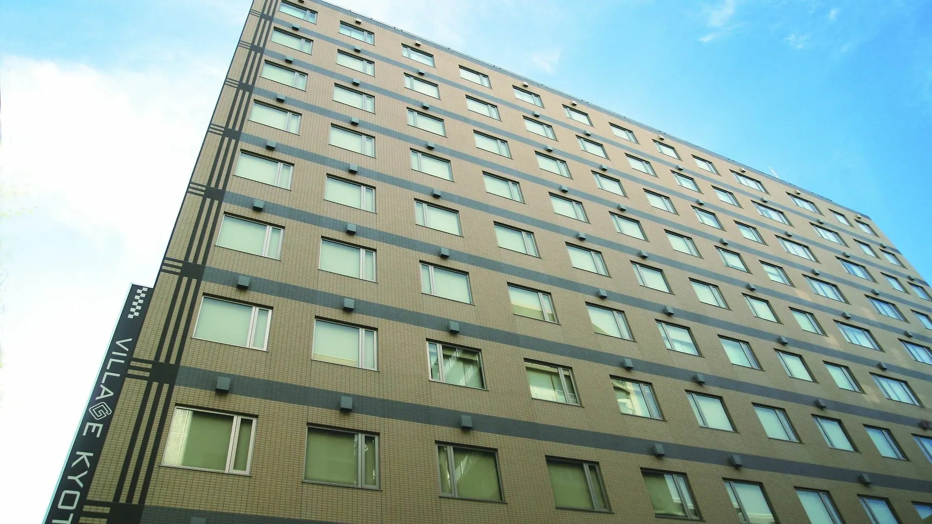 Village Kyōto 3*,